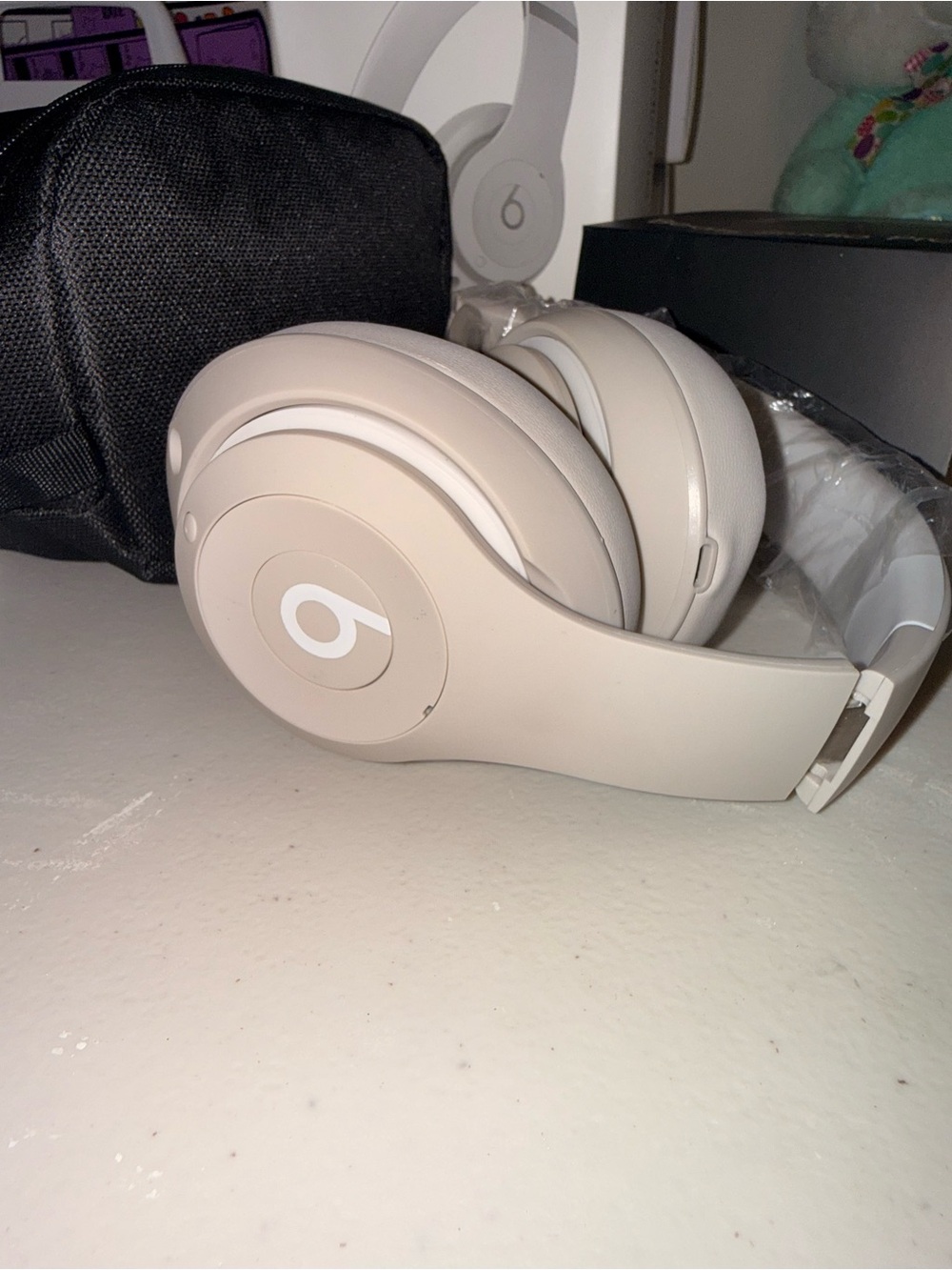 Beats by Dre Over-Ear Headphones - Cream/White